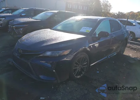 2021 Toyota Camry Se z USA, uszkodzony, nr VIN 4T1G11AK0MU467947